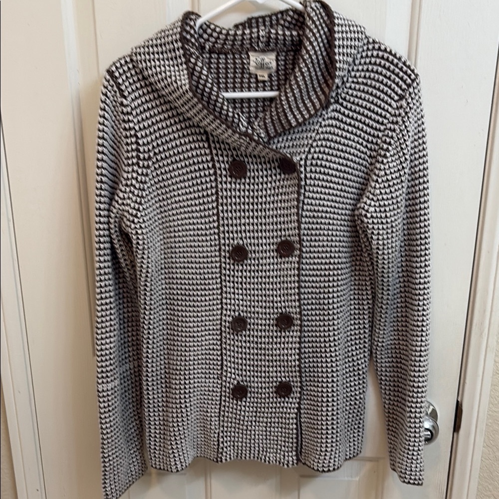 Chic Black and White Women's Cardigan